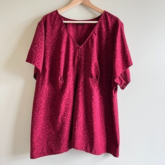 Torrid Burgundy Animal Print Blouse Chablis Button-Front Top Plus Size 5 5X - Picture 5 of 9